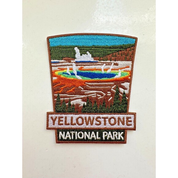 Yellowstone National Park Iron On Patch Geyser 2.5"x3" Embroidered Colorful NEW - Picture 1 of 6